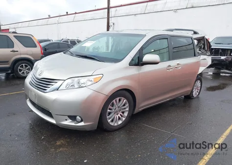 2015 Toyota Sienna Xle 8 Passenger from USA, damaged, VIN 5TDYK3DC5FS658826